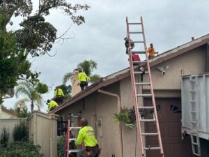 Streamlife roofing workers