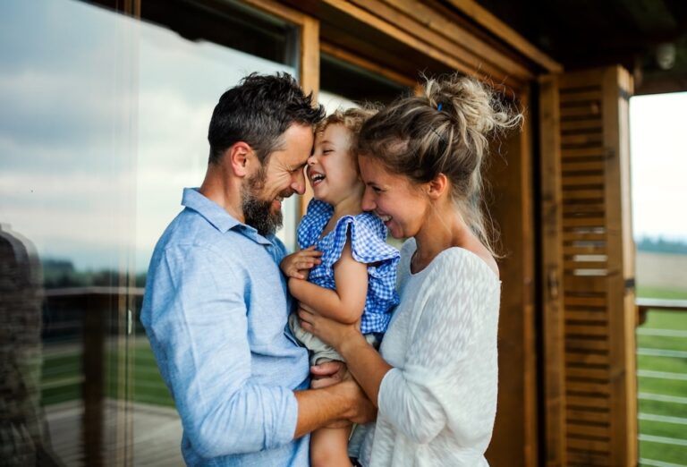 happy-couple-with-child