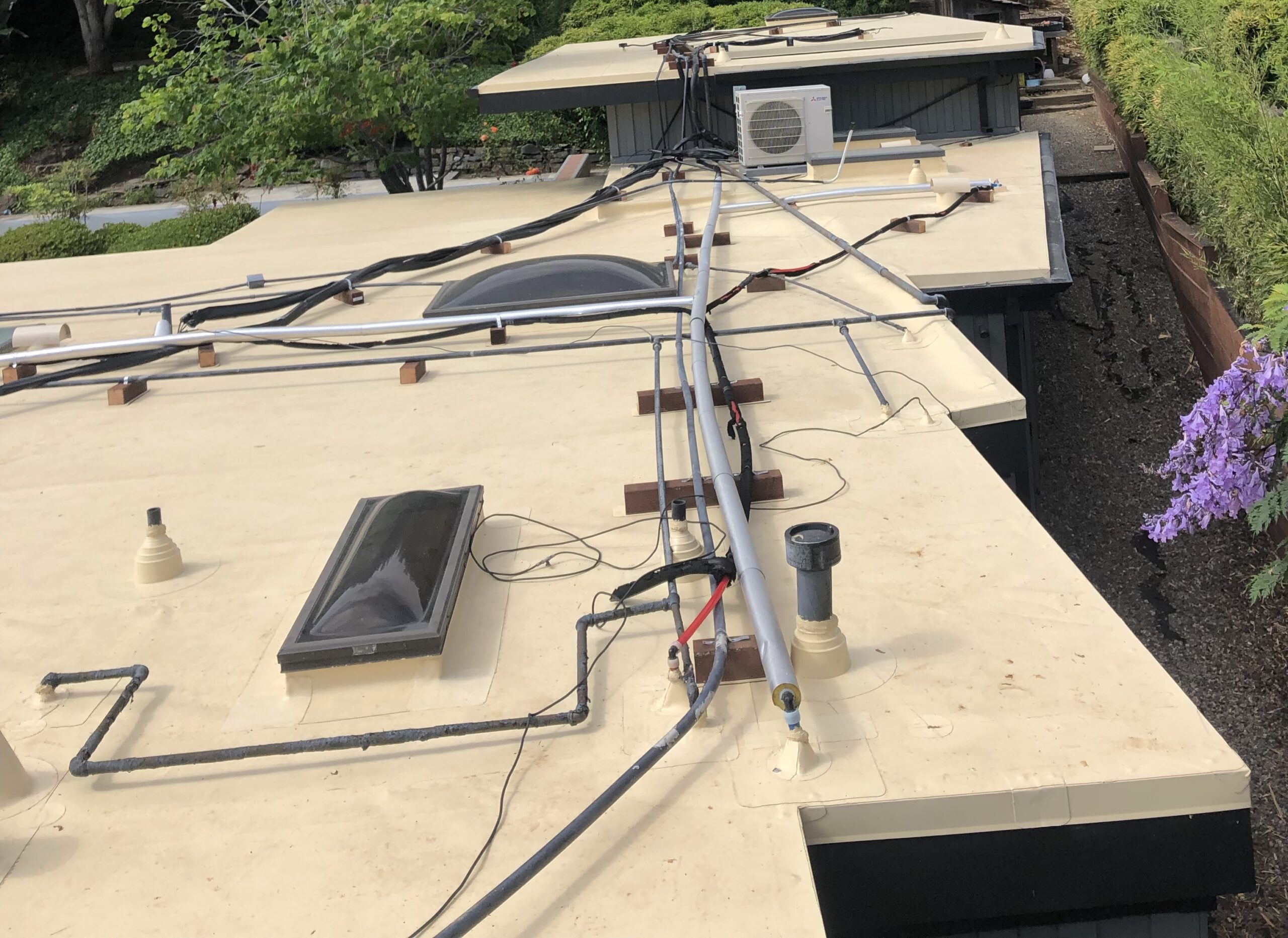 Streamline commercial roof