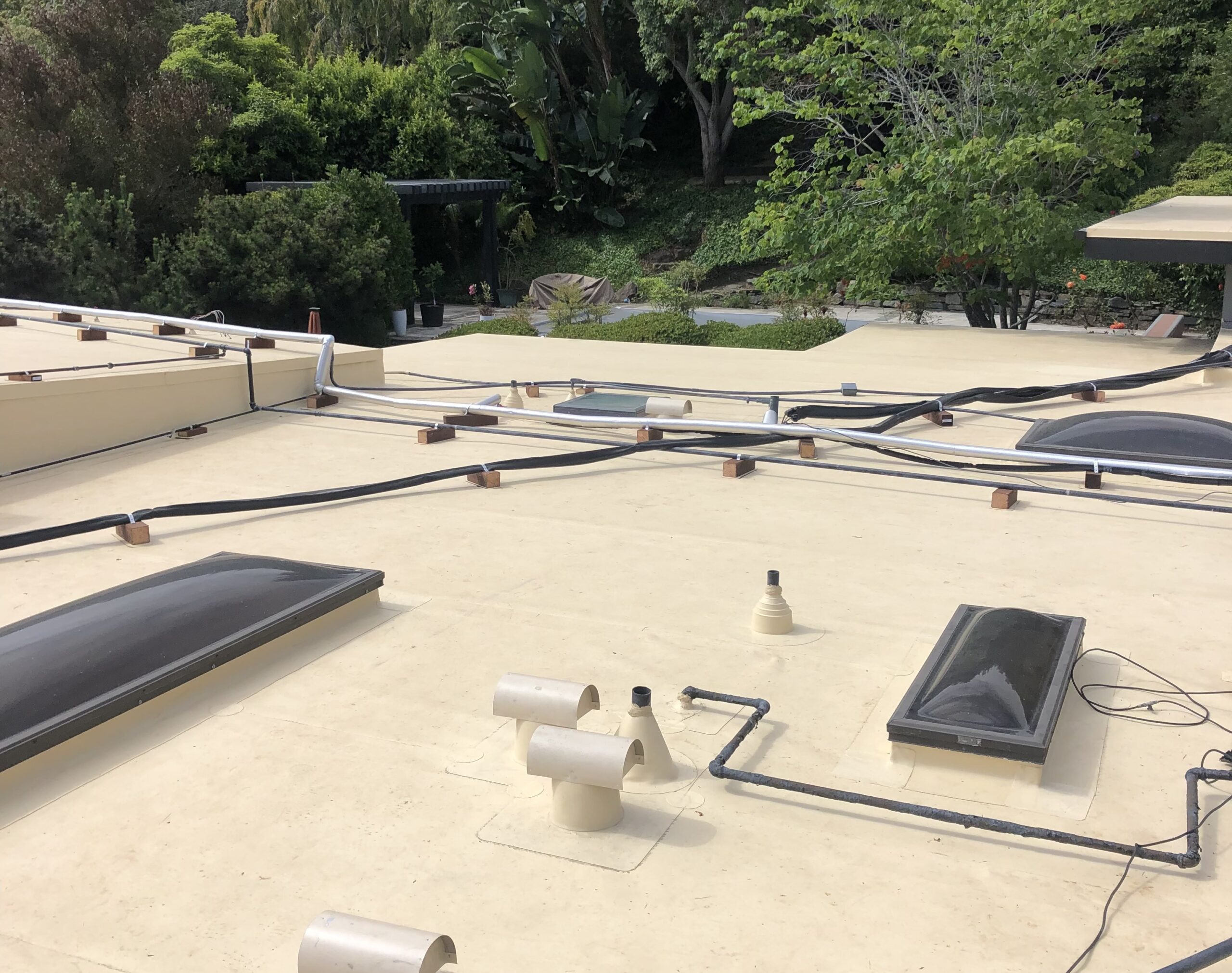 Streamline commercial roof